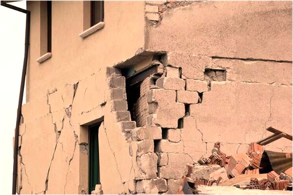 夢到兩排紅燈籠預兆了什麼嗎_周公解夢官網