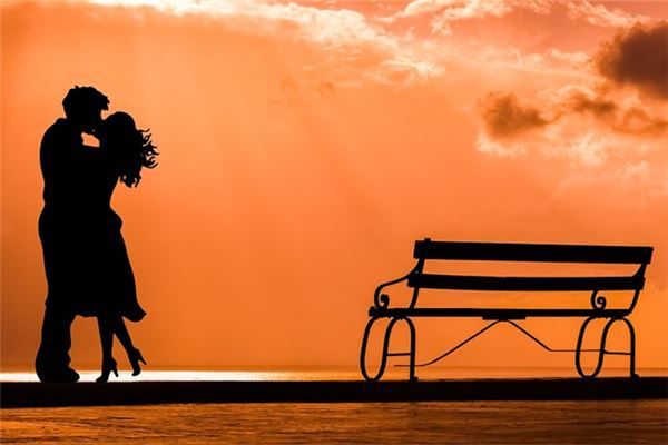 夢到了老婆和別的男人做愛會有什麼預兆_周公解夢