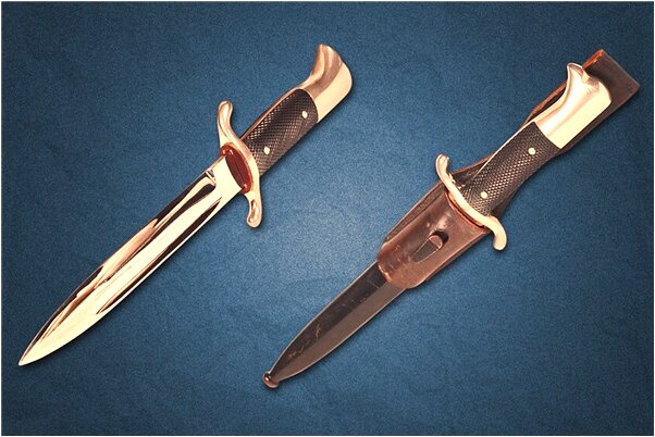 夢見蛇被咬什麼預兆_周公解夢官網