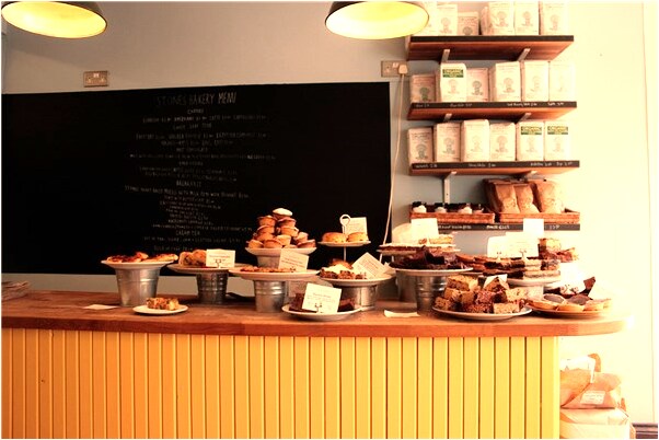 夢見自己裸著上半身有什麼說法_周公解夢官網