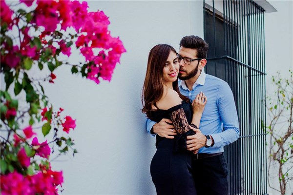 夢到了前男友在一起是啥意思_周公解夢