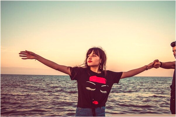 夢到自己割腕自殺出血會是什麼預兆_周公解夢官網