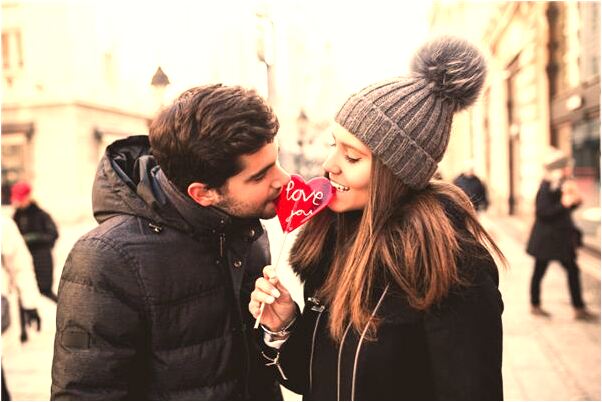 夢到女人讓觸摸她乳頭什麼預兆_周公解夢官網