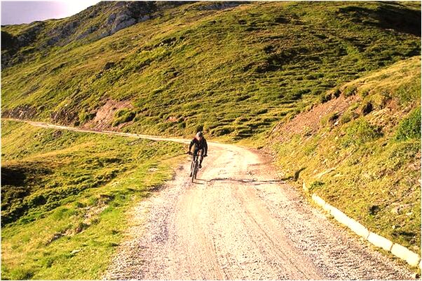 夢見把肉扔到水裡是吉兆嗎?_周公解夢官網