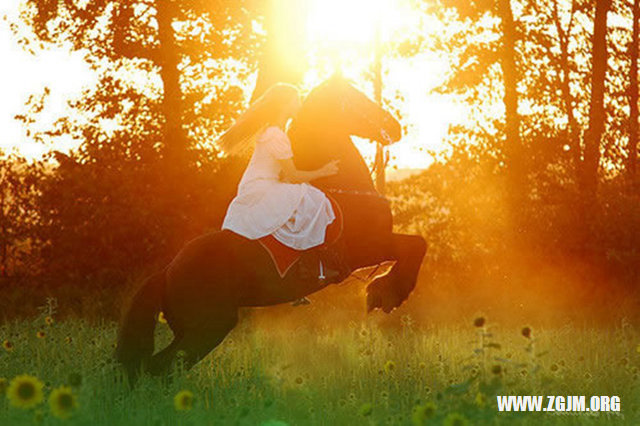 夢見別人給我倒茶_周公解夢夢到別人給我倒茶是什麼意思_做夢夢見別人給我倒茶好不好_周公解夢官網