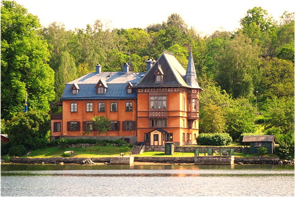 夢見水突然襲來代表著什麼_周公解夢官網