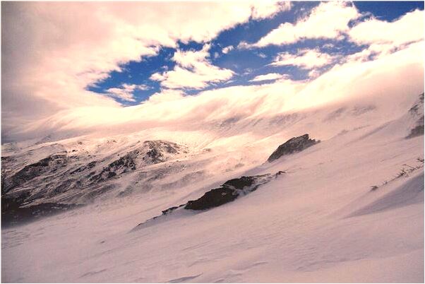 夢到老公在別人家裡吃飯是什麼兆頭_周公解夢官網