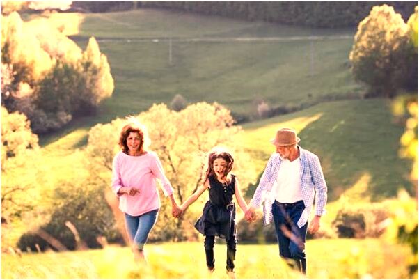 夢見我送一個男人金色手鐲是什麼兆頭_周公解夢官網