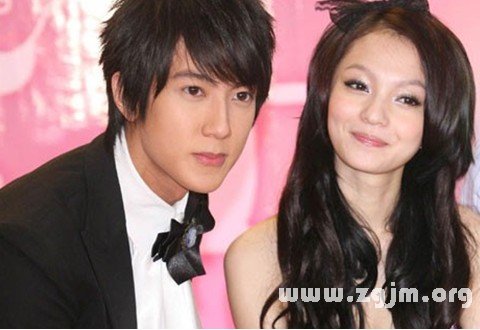 招人憐愛的12星座女_十二星座