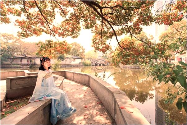 夢見自己和老師同學上課吃飯的預兆_周公解夢官網