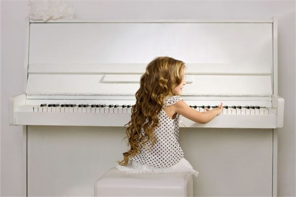 夢見彈鋼琴_周公解夢