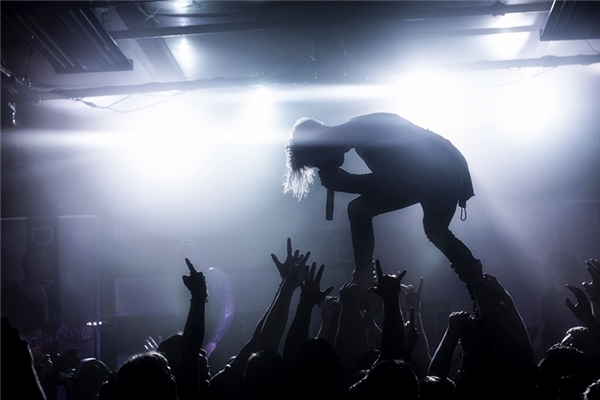 夢到了歌聲與微笑是什麼啟示_周公解夢