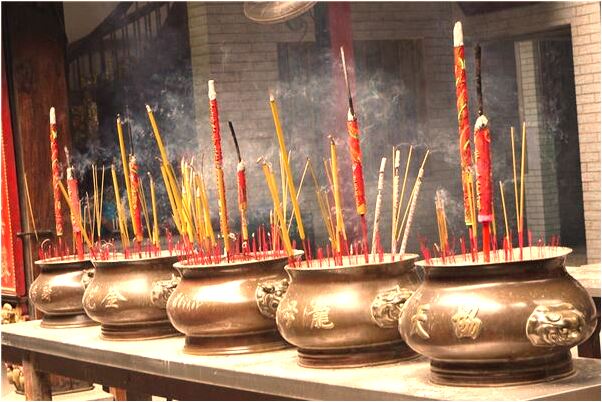 夢到臉上拔出蟲子有什麼意思嗎_周公解夢官網