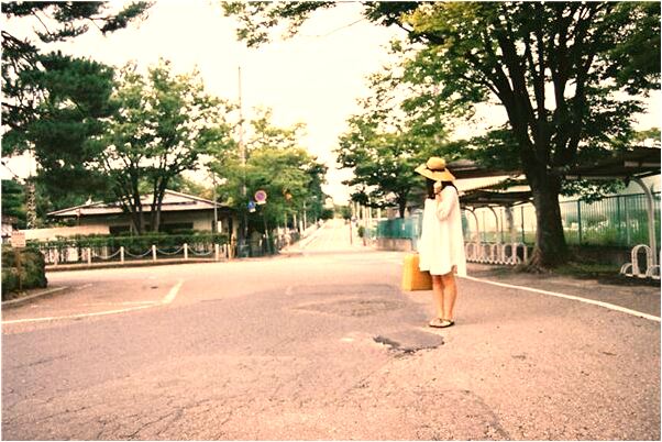 夢見看見弟弟身上沾滿了屎是咋回事_周公解夢官網