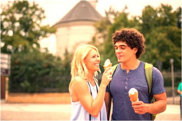 夢見別人幫自己拔白頭髮代表著什麼?_周公解夢官網