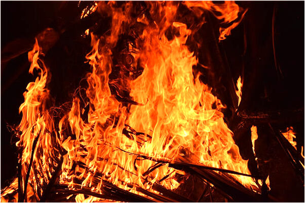 夢見別人上墳預示什麼_周公解夢官網