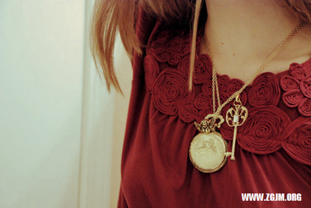 夢見一條毒蛇在家_周公解夢夢到一條毒蛇在家是什麼意思_做夢夢見一條毒蛇在家好不好_周公解夢官網