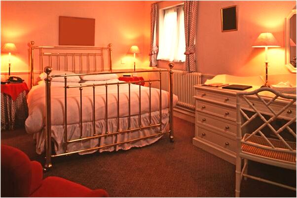 夢見別人準備給自己梳妝是好事還是壞事_周公解夢官網