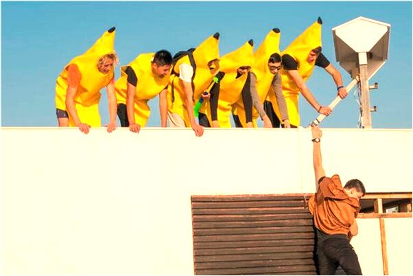 夢到夢飛機墜落致房屋破損會是什麼預兆_周公解夢官網