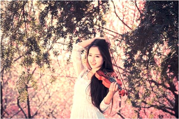 夢到了妹妹被車撞胳膊流血是咋回事_周公解夢官網