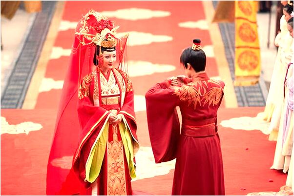 夢見在房頂有什麼寓意嗎_周公解夢官網