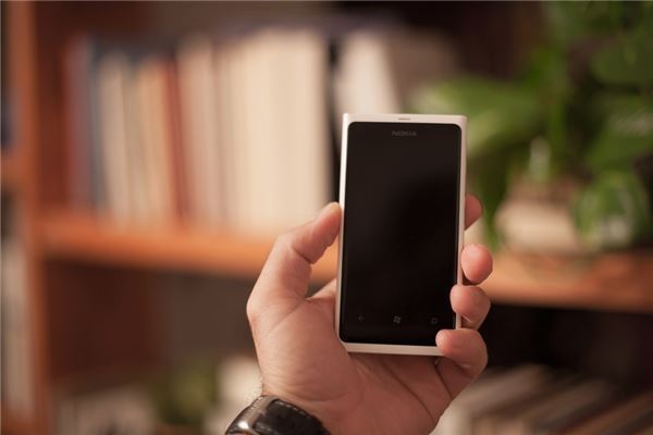 夢見打電話求救是什麼預兆_周公解夢