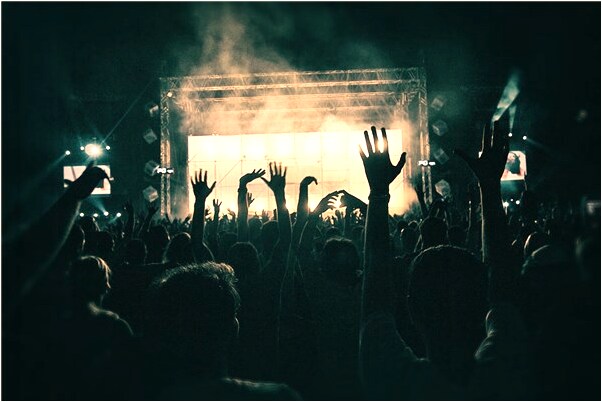 夢見上級把朋友的鏡子摔碎了有什麼寓意嗎？_周公解夢官網