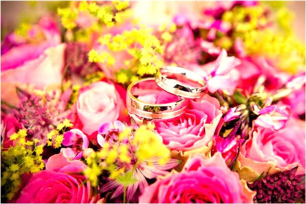 夢到了穿白衣服在很灰的教學樓有什麼含義_周公解夢官網