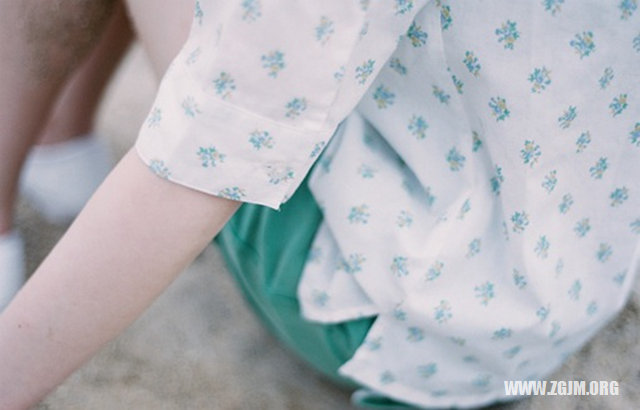 夢見蚯蚓鑽進身體_周公解夢夢到蚯蚓鑽進身體是什麼意思_做夢夢見蚯蚓鑽進身體好不好_周公解夢官網