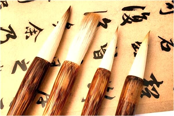 夢到女人光著身子淋雨是什麼意思_周公解夢官網