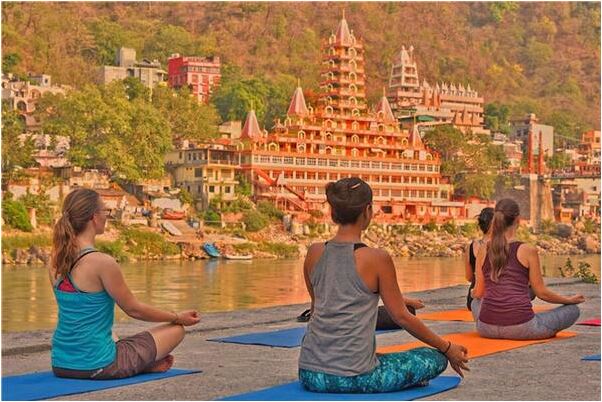 夢到了自己單手被拷起來預示了什麼_周公解夢官網