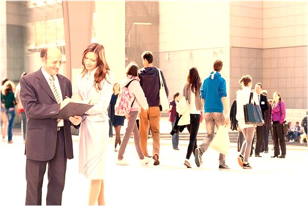 夢見別人乘坐小木船是啥意思_周公解夢官網