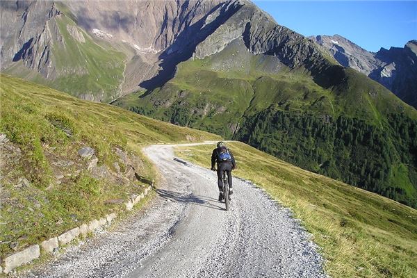 夢到自己走下坡路是好的徵兆嗎_周公解夢