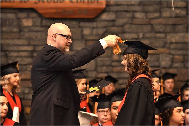 夢到和陌生人打鬥意味著什麼_周公解夢官網