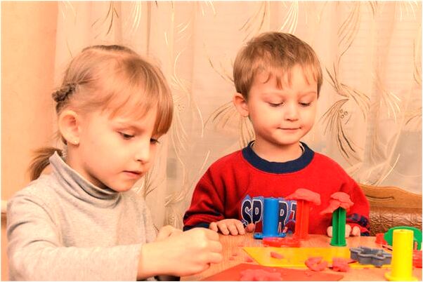 夢見碗掉地裂開代表著什麼_周公解夢官網