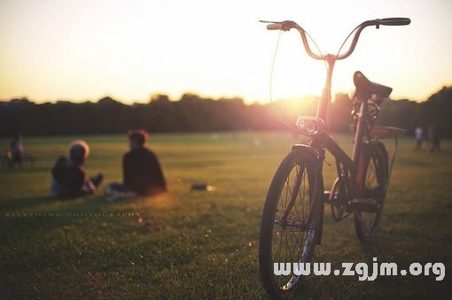 時間觀念差，約會也遲到的星座男_十二星座