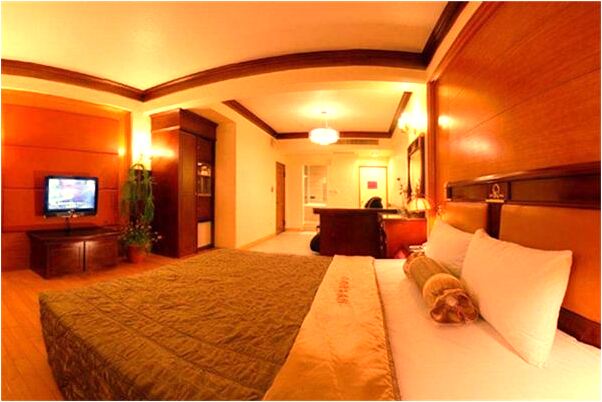 夢見自己坐在別人床上啥意思_周公解夢官網