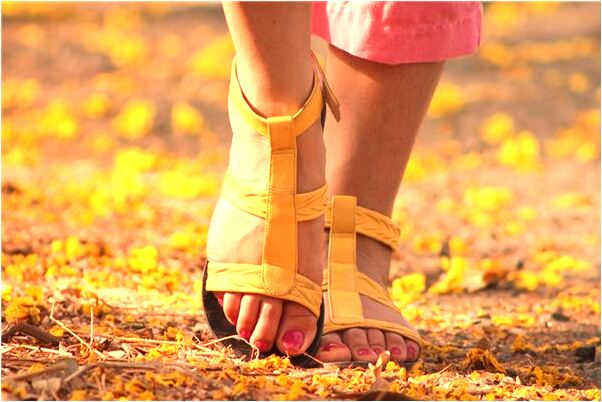 夢到了腳底流血掉肉是什麼徵兆_周公解夢官網