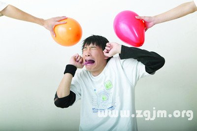 老婆也暴力，哪些星座女的老公需小心_十二星座