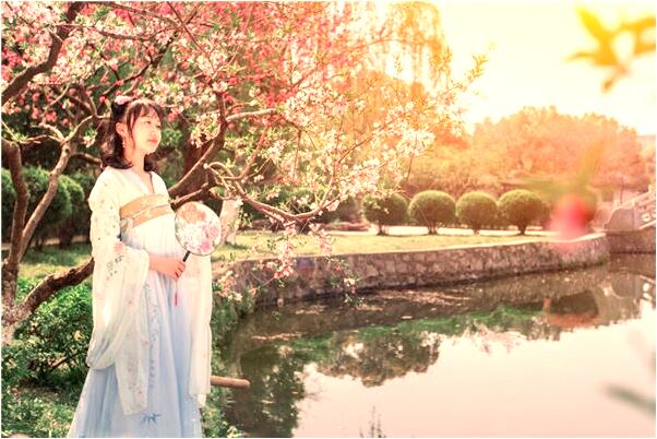 夢到了女人沒穿上衣露出了奶子會是什麼預兆_周公解夢官網