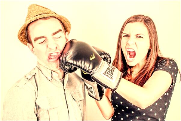 夢見自己咬斷手指是什麼徵兆_周公解夢官網