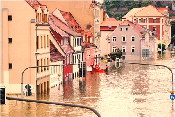 夢到用安全帽打人頭起包什麼寓意_周公解夢官網