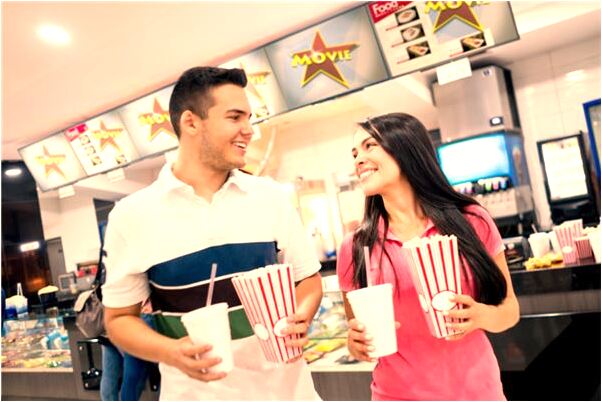 夢到了與朋友打牌的預兆_周公解夢官網