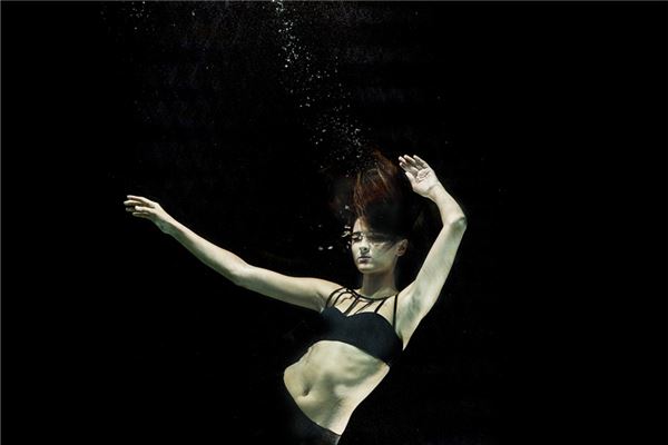 夢到了媽媽淹死有什麼預示嗎_周公解夢