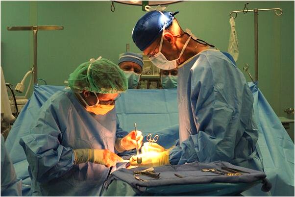 夢到了別陌生人強迫摸胸部啥意思_周公解夢官網