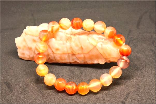 夢到和男人親密是啥意思_周公解夢官網