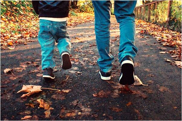 夢到在水裡撿石頭會是什麼預兆_周公解夢官網