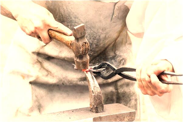 夢到夢被蛇咬不出血是啥預兆_周公解夢官網