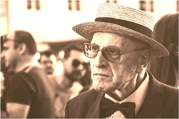 夢到鬼找我辦事是什麼預兆_周公解夢官網