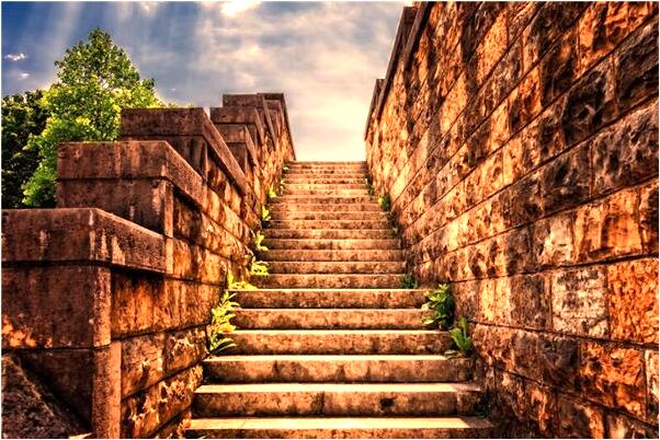 夢到了被龍蝦抱住是啥預兆_周公解夢官網